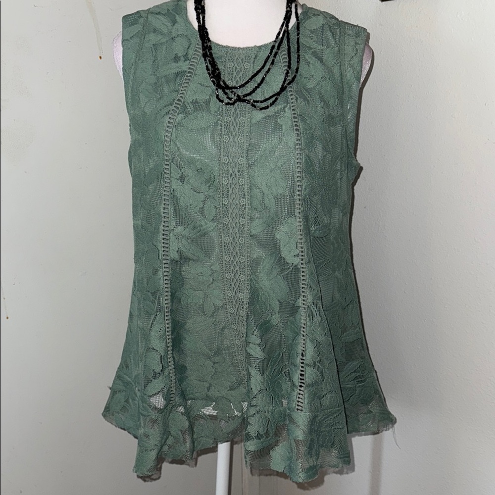 Xhilaration Sleeveless Green Lace Top